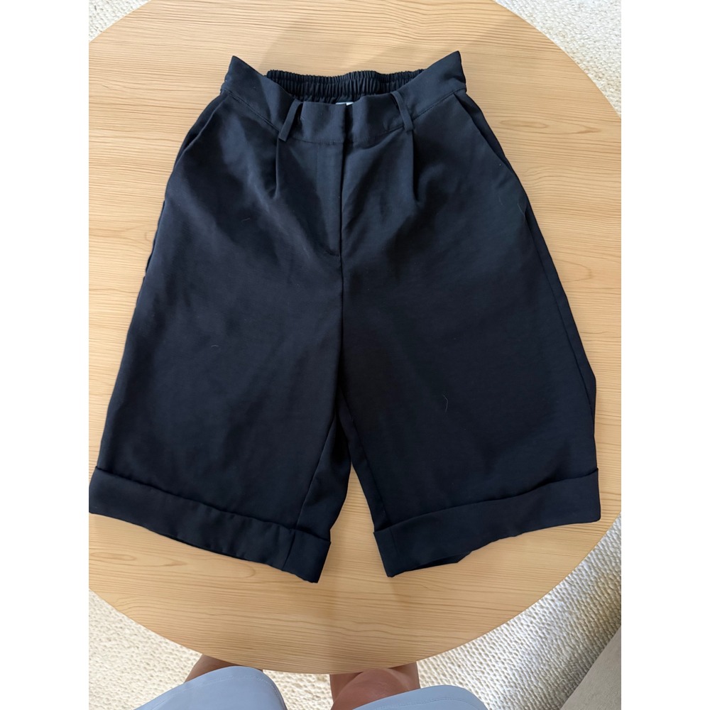 Christian Lacroix Black Pleated Bermuda Shorts Womens XS Cuffed High Waist